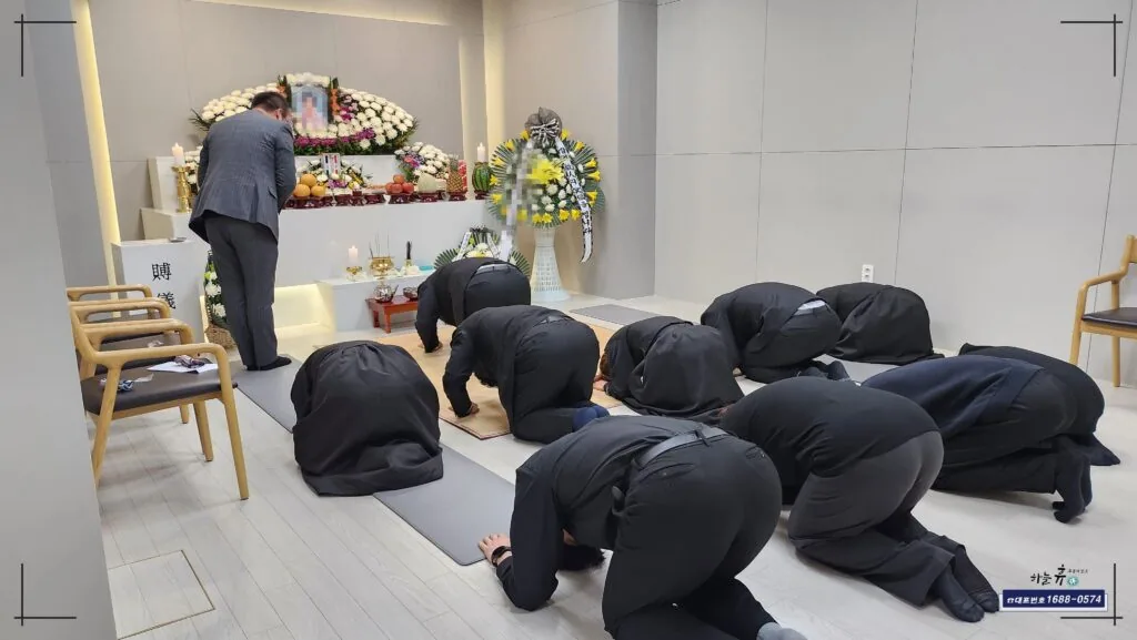 내 가족의 마지막을 모신다는 생각으로 최선을 다하는 후불제 상조 하늘휴(休)-입관식