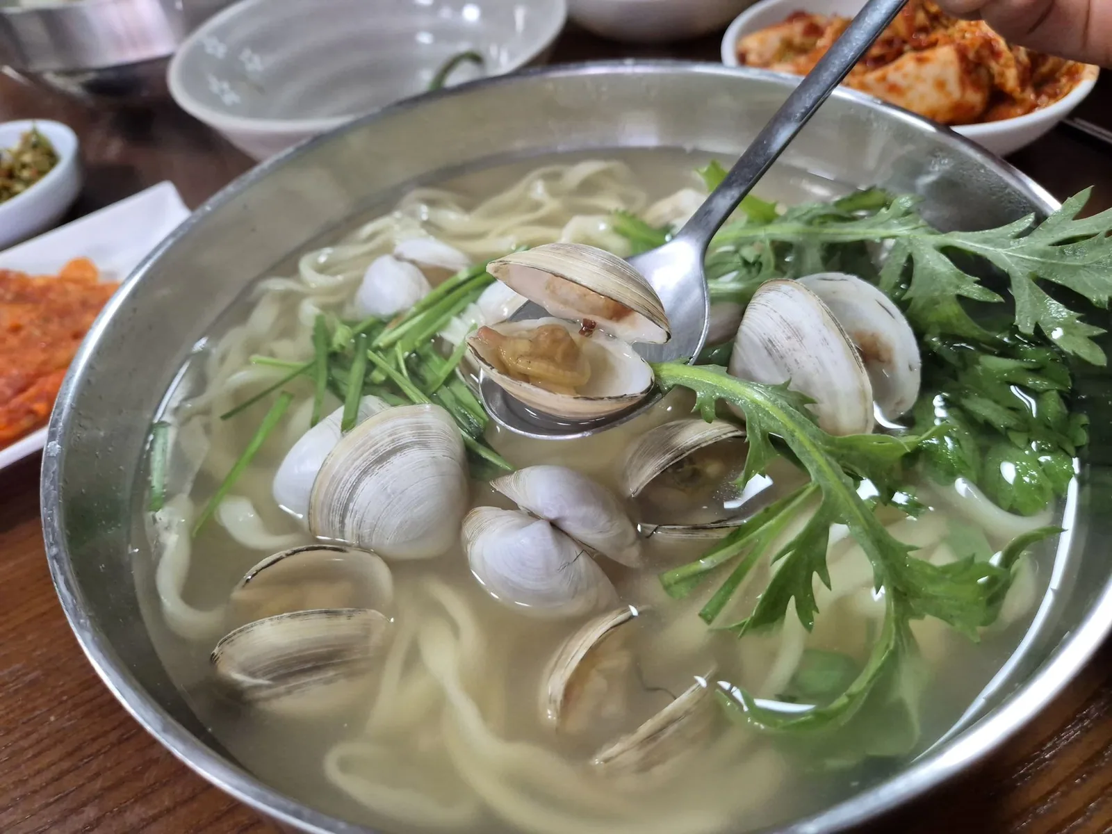 경산맛집 금불사 칼국수 직접 다녀온 후기, 메뉴부터 식사 팁까지 대표 이미지