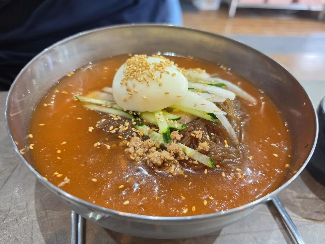 동남면옥 매장 주변과 방문 분위기 사진